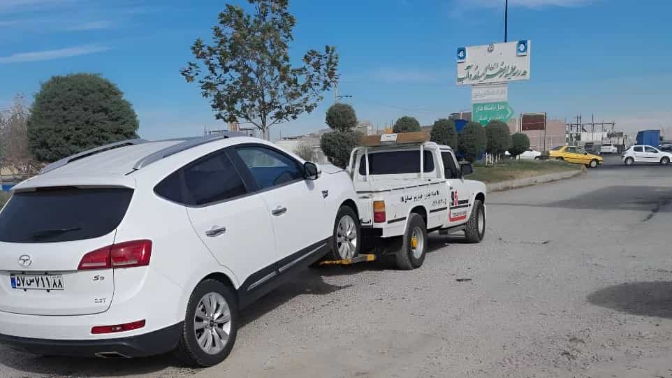 ميكانيكي متنقل وشاحنة سحب على طريق مياندواب ومهاباد وبوكان